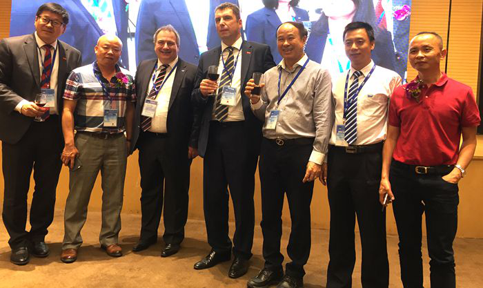 1592179605161240.png 2017年6月2日董事总裁陈志豪应邀出席巴斯夫照顾护士化学品多用途生产基地开业盛典150.png